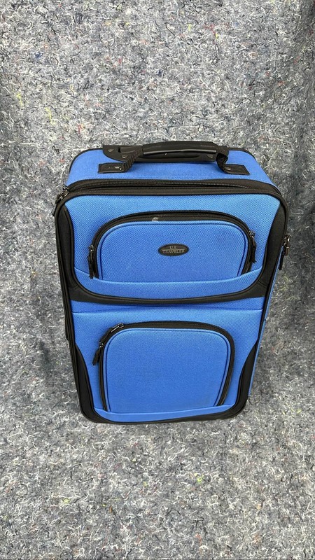 U.S. Traveler Rio 20″ Softside Expandable Luggage Blue
