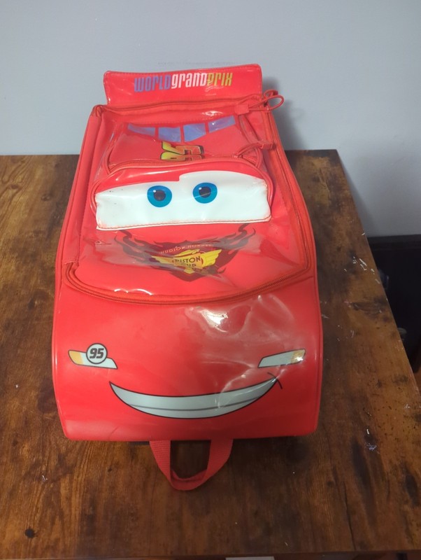 Disney Pixar Cars Lightning McQueen Kids 3D Rolling Suitcase *DAMAGE*