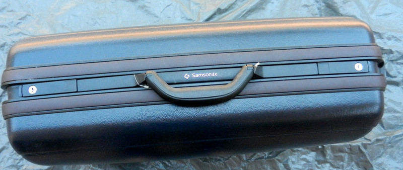 Samsonite Silhouette 5 Hard Shell Wheeled Luggage W/Keys 29" New Color Black