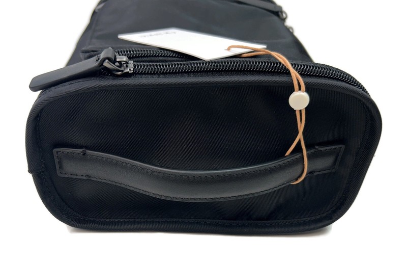 Quince Voyage Nylon Hanging Toiletry Case Water Repellent Travel Gym Organizer gallery