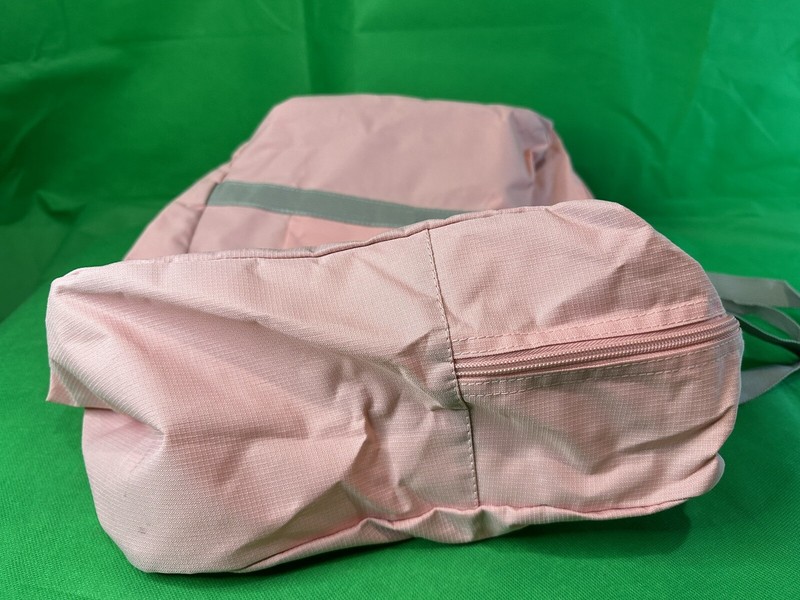 Wandf Foldable Duffle Bag Size Unknown See Photos for Measurements. gallery