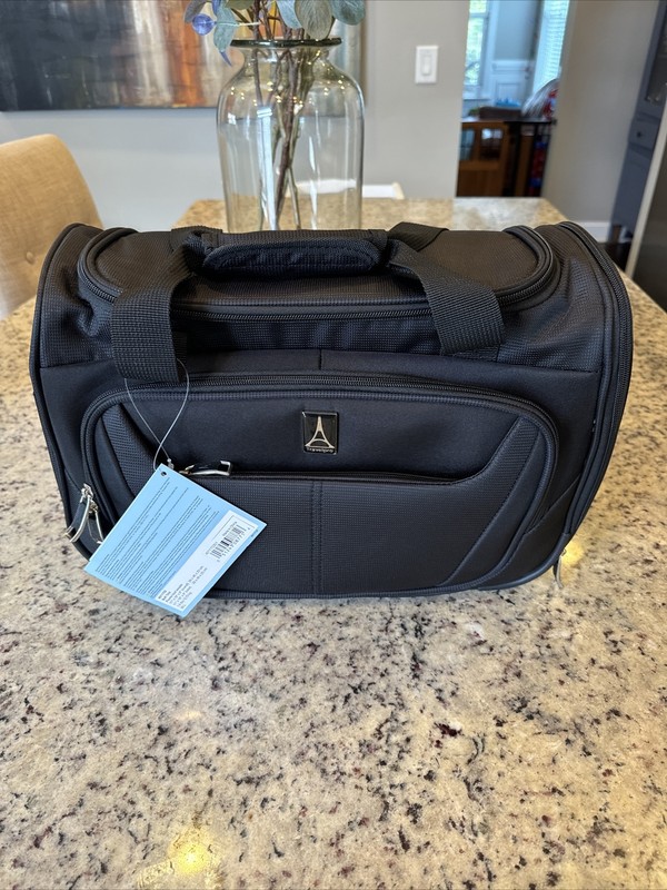 Maxlite 5 Softside Lightweight Underseat Carry-On Travel Tote Overnight Week