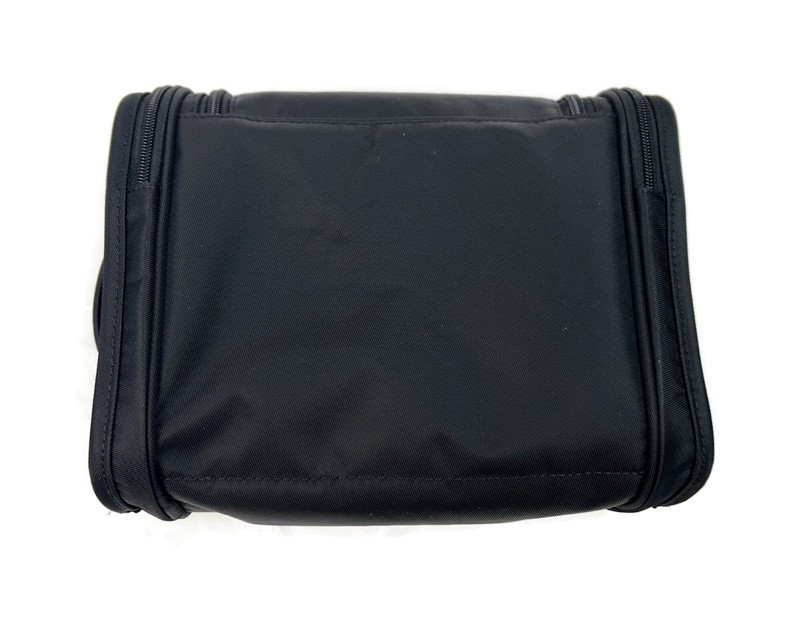 Quince Voyage Nylon Hanging Toiletry Case Water Repellent Travel Gym Organizer gallery