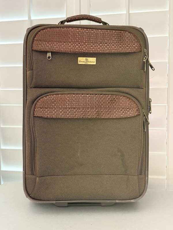 ⭐Tommy Bahama Randa Suitcase Rolling Wheeled Luggage Travel Bag 21″ Expandable