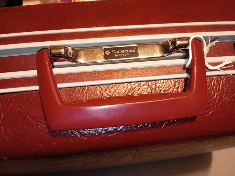 Vintage Samsonite Sentry Hard Shell Suitcase in Burgundy Red ~ NO KEY gallery