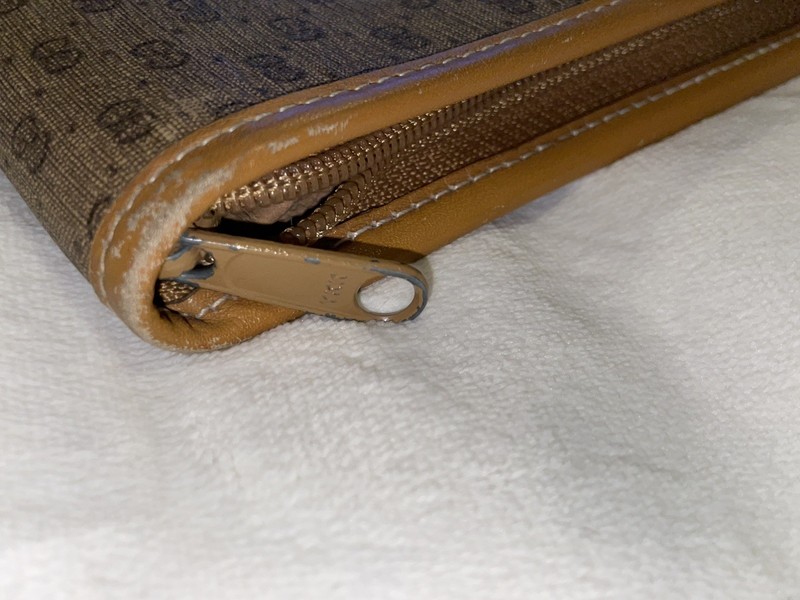 Authentic Vintage Gucci Accessory Collection Monogram Portfolio GG Supreme Brown gallery