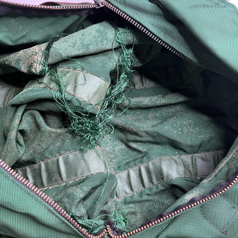 Vintage Cabela's Green Nylon 20" Duffle Bag Soft Case Adjustable Straps Travel gallery