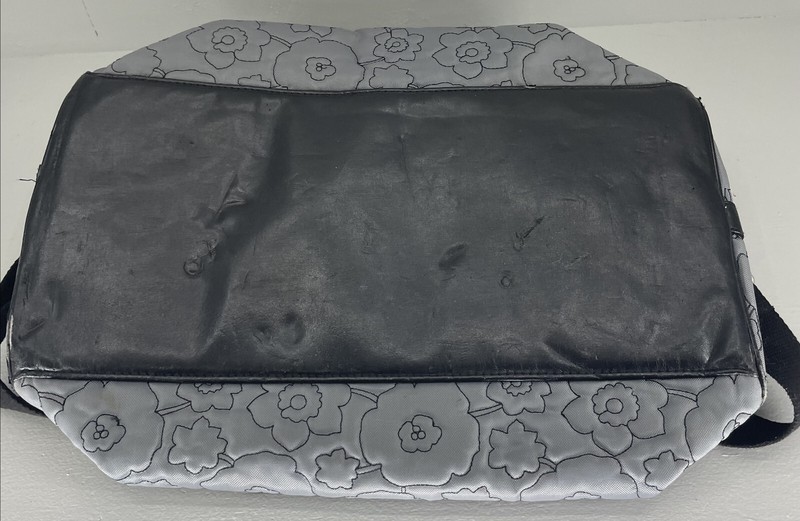 Thirty One Midsize Grey Quilted Travel Duffle Bag 8" x 9" x 19" Quilted gallery