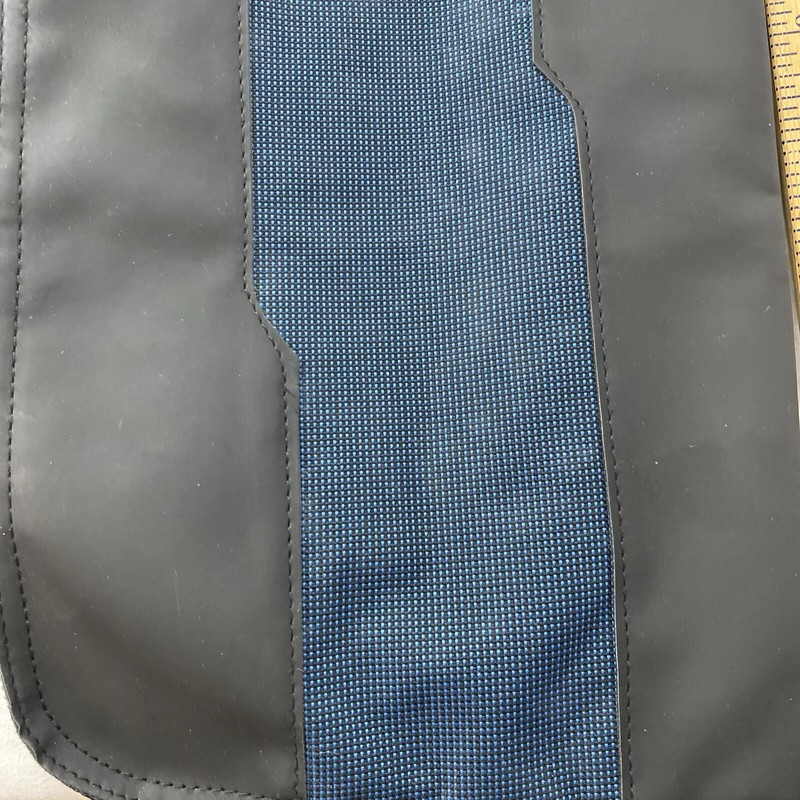 Master Lock Locking Zippered Security Bag Keeps Jewelry Cash Documents etc. Safe gallery