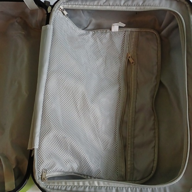 Pacific Hard Shell Upright Rolling Spinner Carry-On Suitcase 19"-22" Green/Black gallery