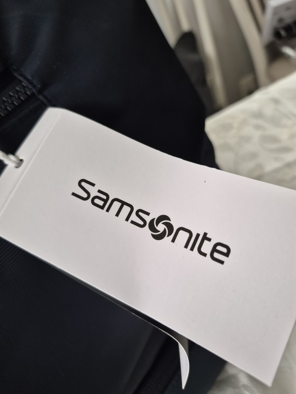 SamsonitecBetter Than Basic Weekender Bag 14.17 H X 18 W X 9.8³D NWT gallery
