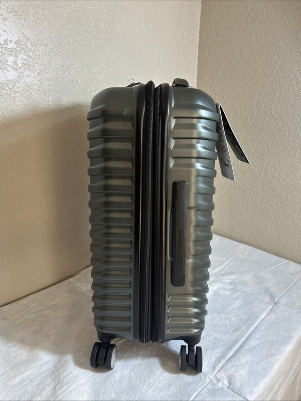 Samsonite Spin Tech 6 Carry-On Spinner Olive Green New With Tags gallery
