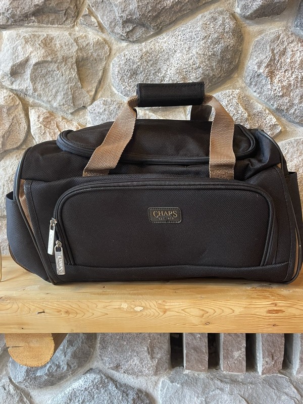 Chaps Voyager Collection 16″ Satchel Black Duffle Carry On Travel Bag keys