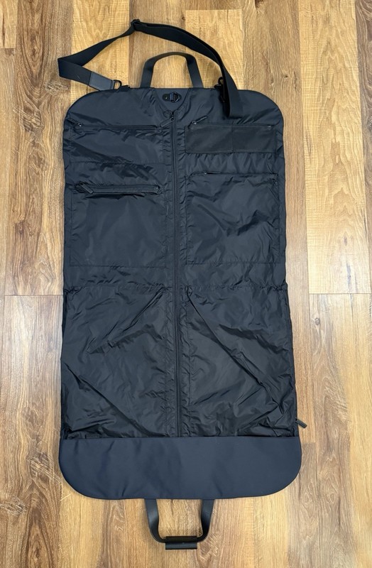 Away Garment Bag Black