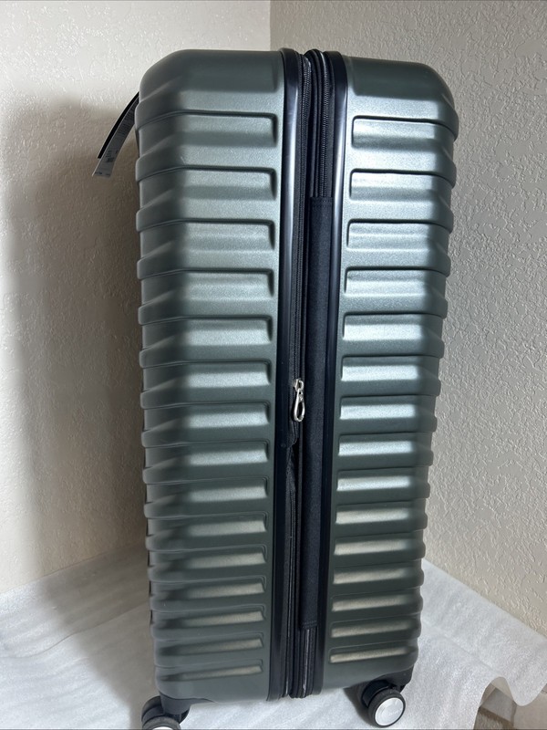 Samsonite Spin Tech 6 Large Spinner Color: Dusty Olive New With Tags gallery