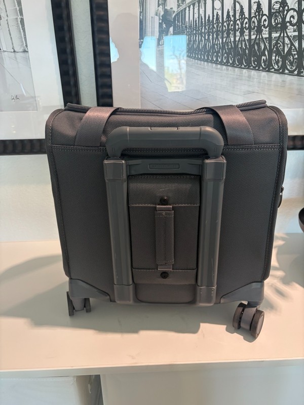 Briggs & Riley Medium Spinner Briefcase – Grey gallery