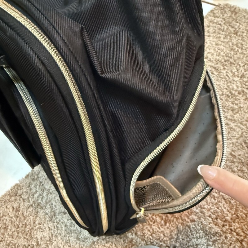 Kenneth Cole Reaction 17" Softside Chevron 4-Wheel Spinner Carry-On & Backpack gallery