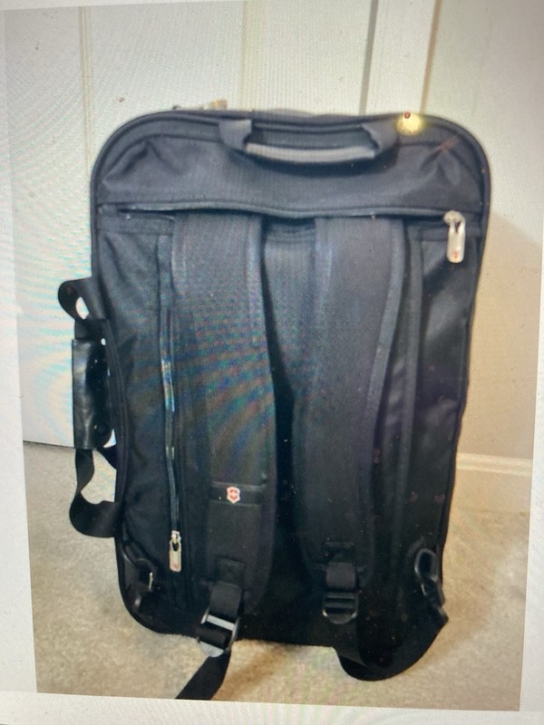 Victorinox Luggage Black 20” Carry on Bag Expandable Backpack Suitor Duffle