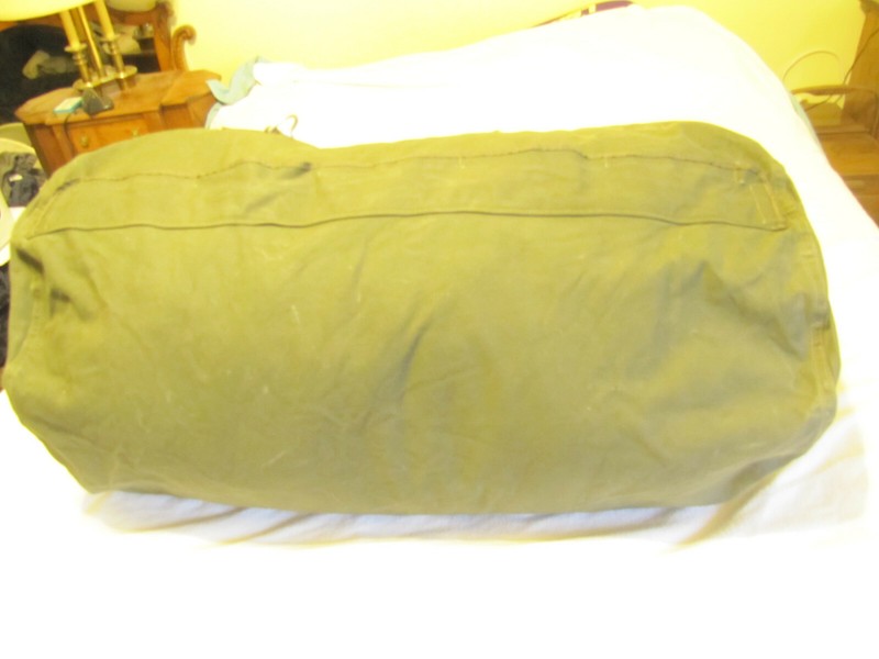 Army Green Side Load Heavy Canvas Duffle Bag 34″ Long X 14″ Round Backpack Carry