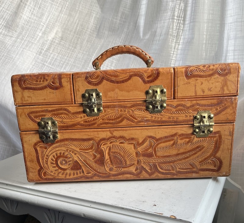 Floral Tooled Leather Train Makeup Case w/ Handle Vintage Western Boho Rare gallery