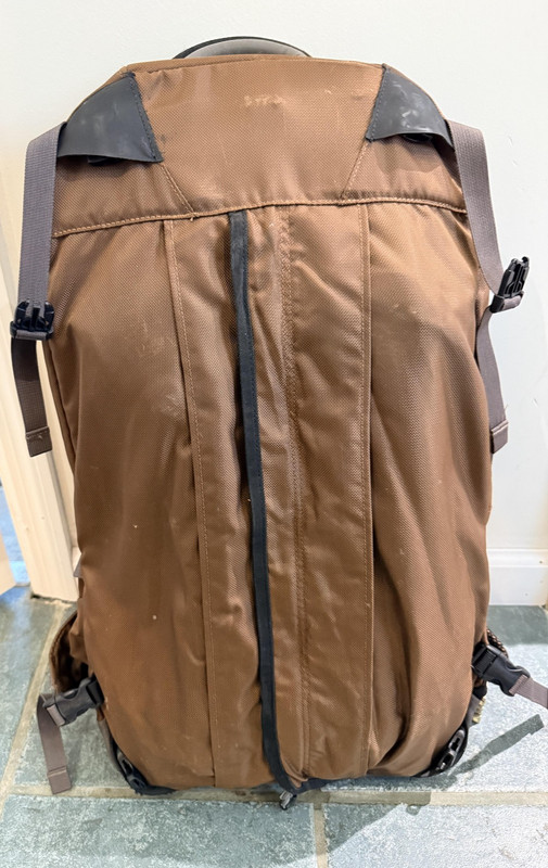 REI Brown Travel Backpack Soft Case Waist Belt Adjustable Straps Men Hiking