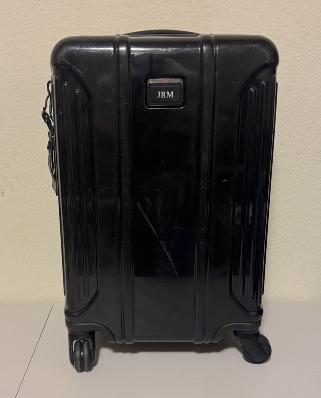 Tumi Vapor Lite Black Hard Shell Spinner 21” Carry On 28660D