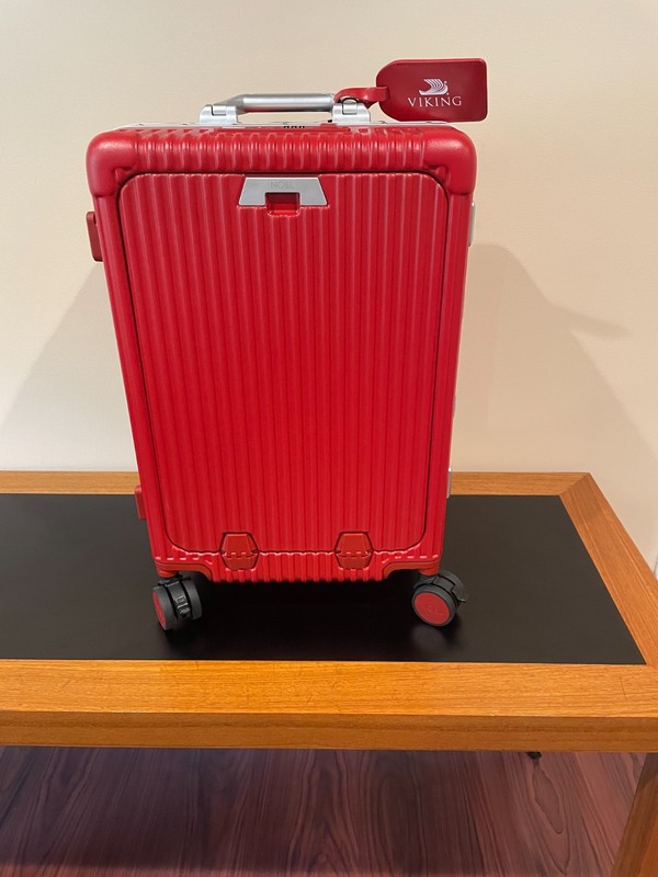 NEVER USED Carry On Luggage Noble TSA Airline Approved Suitcase (20 Inch)