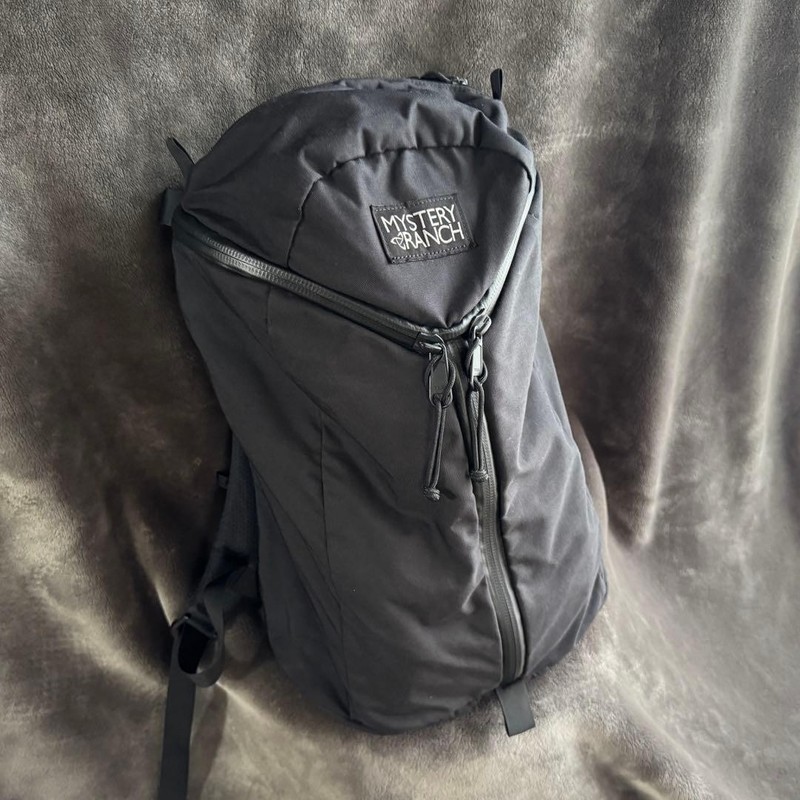 Mystery Ranch Urban Assault 19 Backpack 3 Zip Daypack Used Camping Black Color –