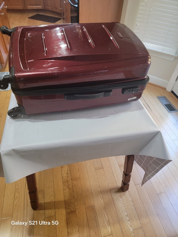 Samsonite Evolve SE 27" Medium Spinner (Matte Burgundy) gallery