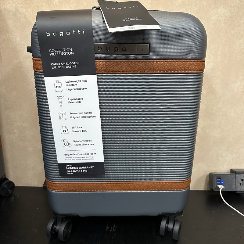 Bugatti - Wellington Expandable Spinner Hardside Suitcase Set - 3 Piece - Pewter gallery