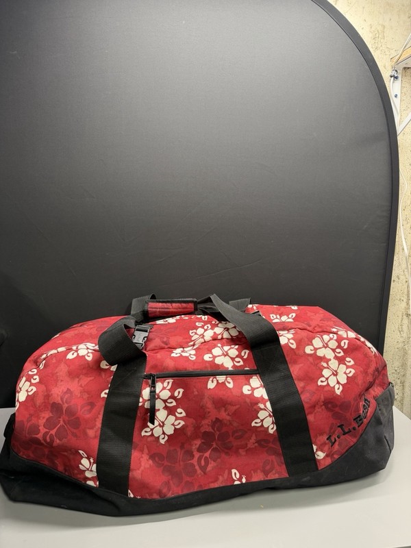 LL Bean 30″ Large Adventure Duffle Bag Red Hibiscus Floral Hawaiian Tropical