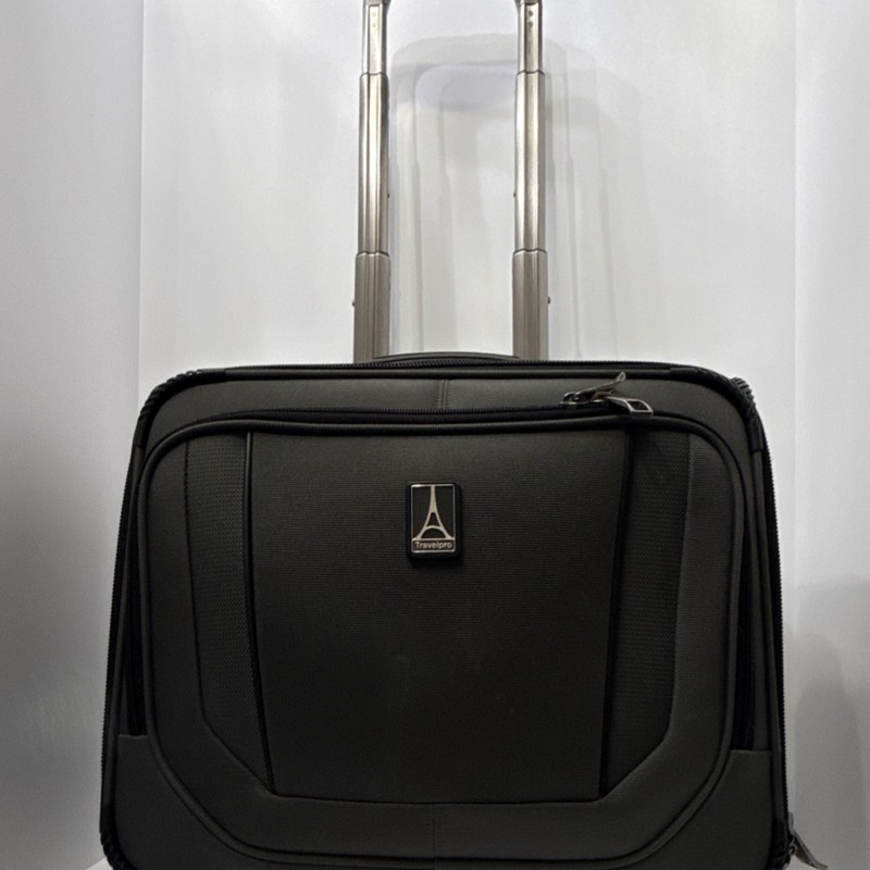 Travelpro Black Solid Rolling Carry-On Luggage with Telescopic Handle and Zipper