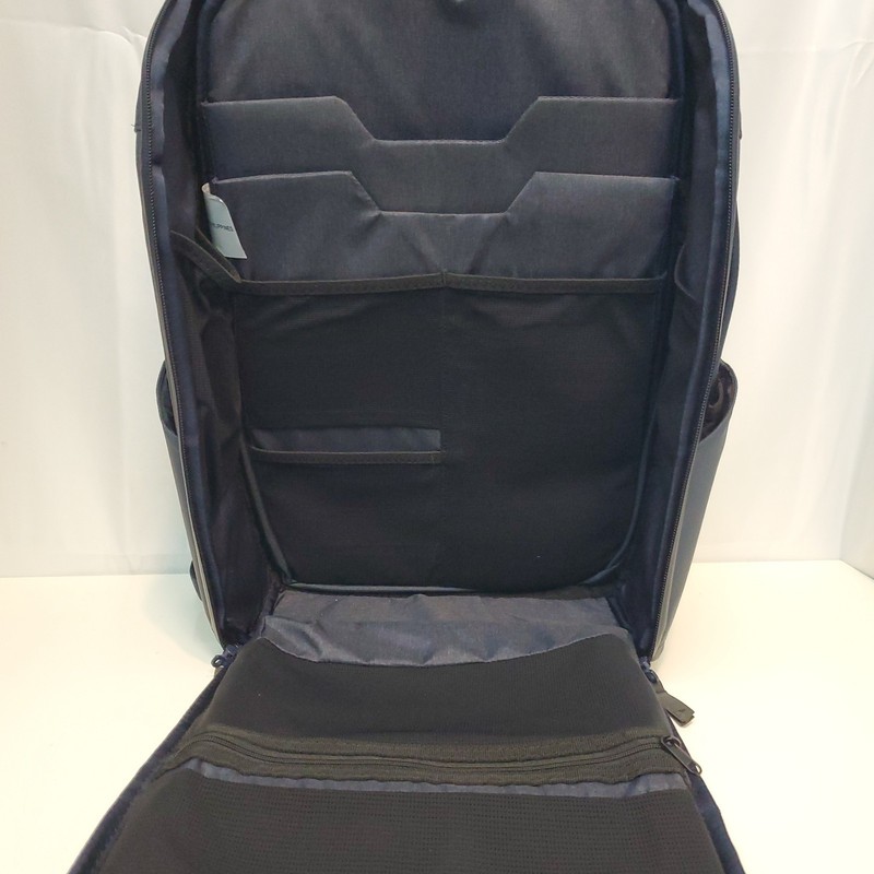 Nomatic Backpack 14L, Great Condition, Expands to 17L, Navy Color, $319 Value gallery