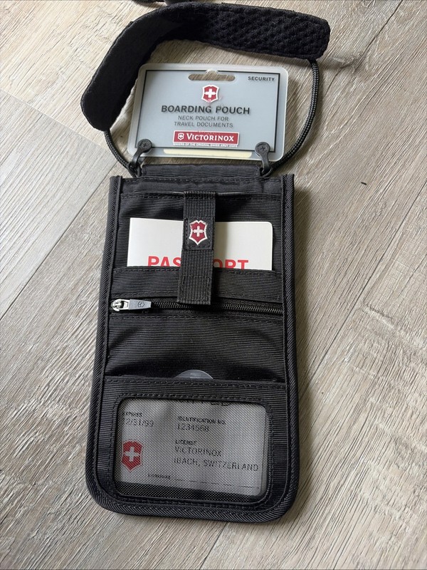 Victorinox Travel Wallet – First Class 2- Way Carry Deluxe Pouch 5″ (Black)