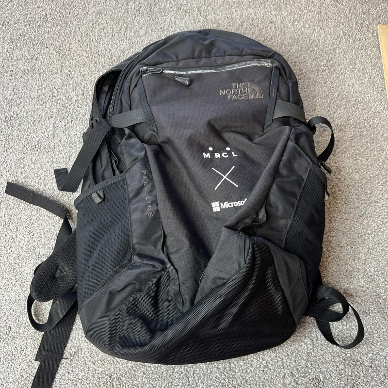 The North Face Fall Line Black 20″ Laptop Backpack Mens Daypack Microsoft