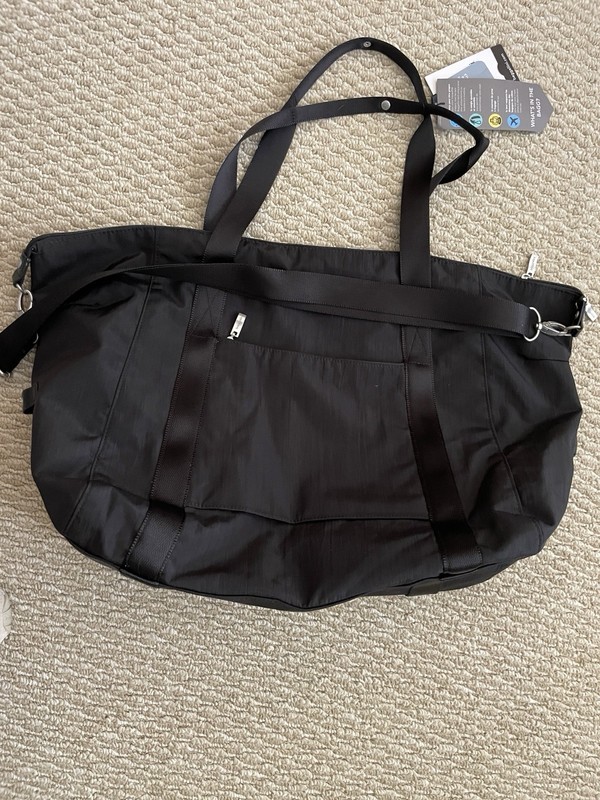 Baggallini All Day Large Duffel | BLACK | 24”w x 16”h x 9”d | Removable Strap gallery