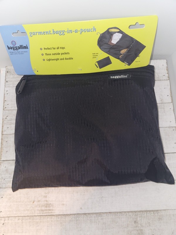 Baggallini Garment Bagg-In-A-Pouch – Large Size – Brand New (Black)