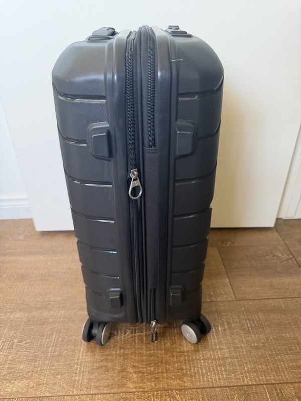 Samsonite Freeform Hardside Carry-On Luggage with Spinner Wheels Black gallery