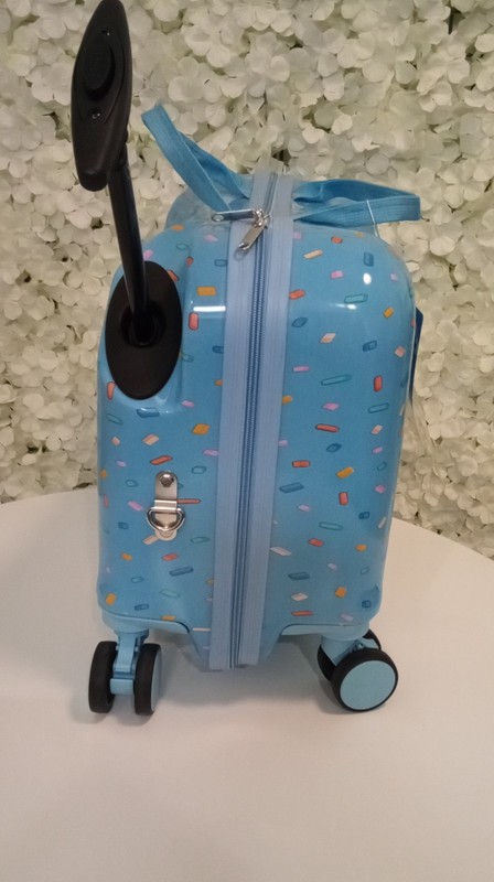 Bluey Ride-On Kids Luggage gallery
