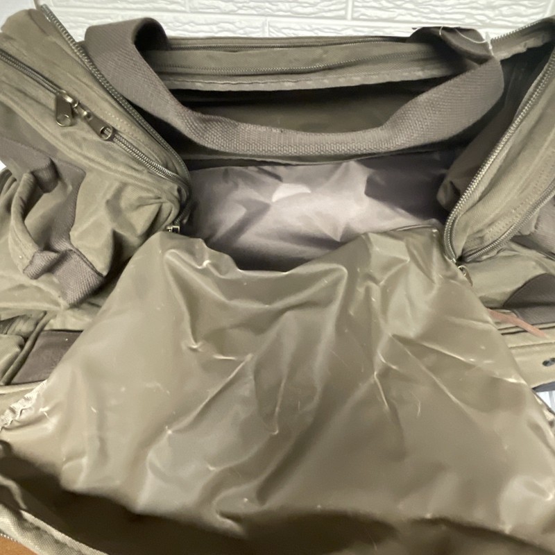 Mud River Rolling Expendable Duffel Luggage 29"x15" NWT Hunter gallery