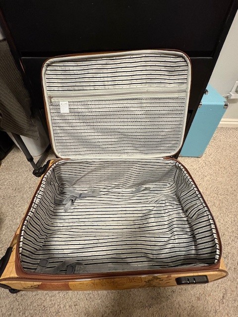 Entree world map rolling suitcase gallery