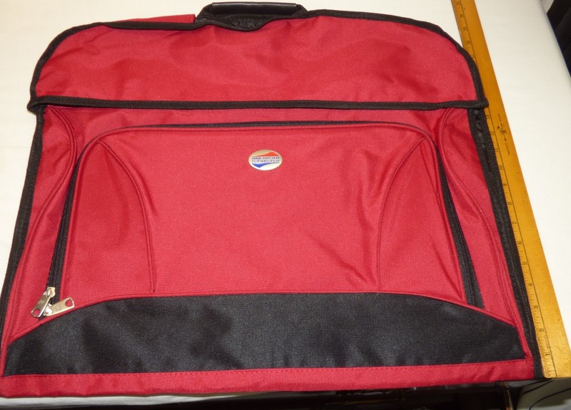 NICE Unused AMERICAN TOURISTER Red GARMENT BAG w/ Zippered Pocket LIGHTWEIGHT gallery