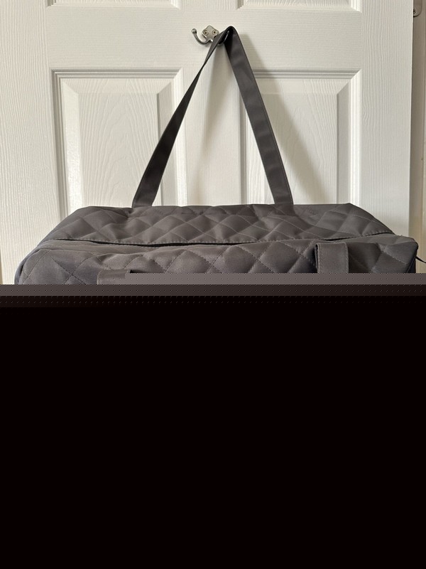 DSW Quilted XL Gray 2-Handle Strap Duffle Weekender Gym Bag
