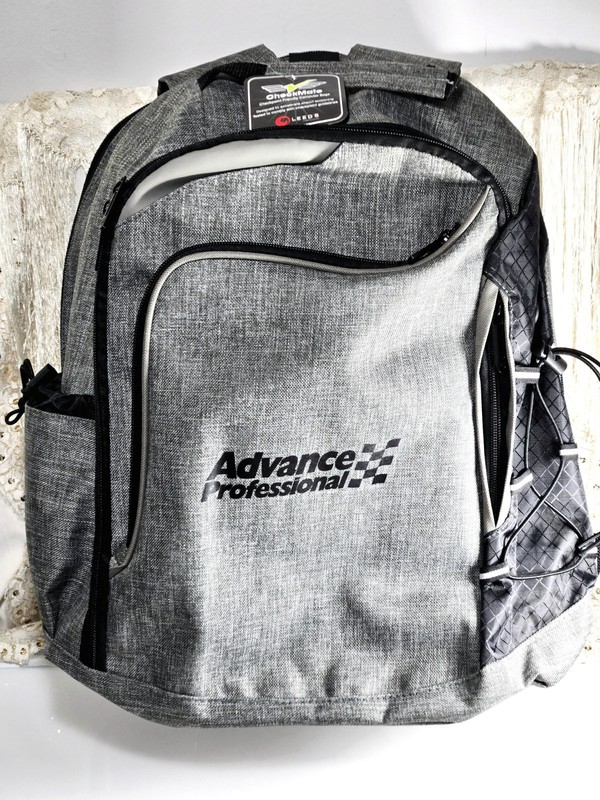 NWT Leeds Advance Professional Checkmate 17″ Gray Computer Backpack