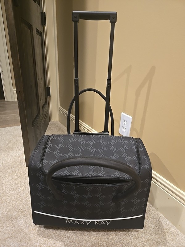 Mary Kay Black & Gray Abstract Rolling Suitcase Set with Retractable Handle