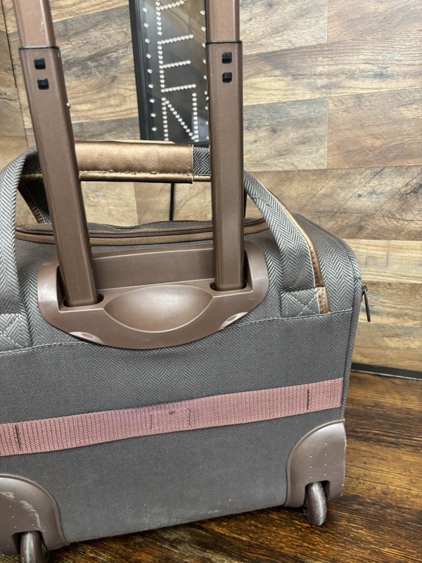 London Fog 15" gray Rolling Soft Shell Carry On Under Seat Luggage gallery