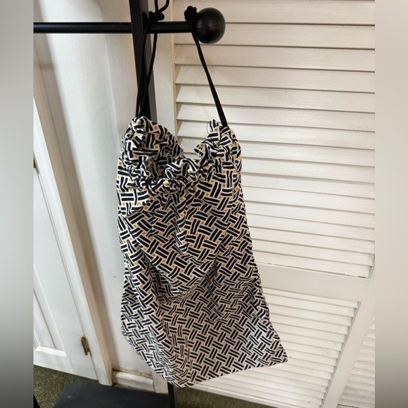 Vera Bradley Drawstring Laundry Bag Geometric Black White Travel Suitcase Sack
