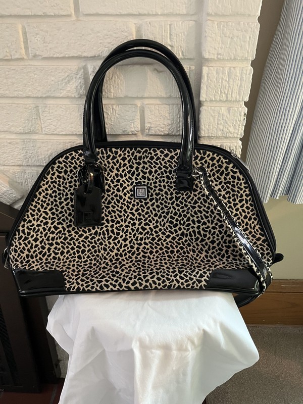 DVF CARRY ON XL TOTE TRAVEL BAG NEW no TAG WITH 2 KEYS DIANE VON FURSTENBERG