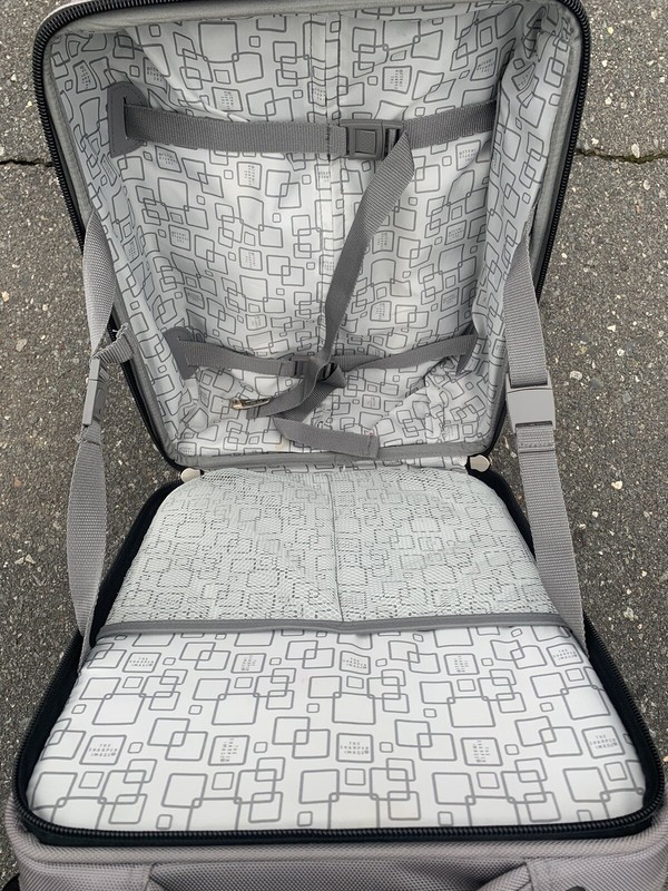 Sharper Image Luggage On 2 Wheels + Pull out handle Style: TSI-3008 Gray gallery