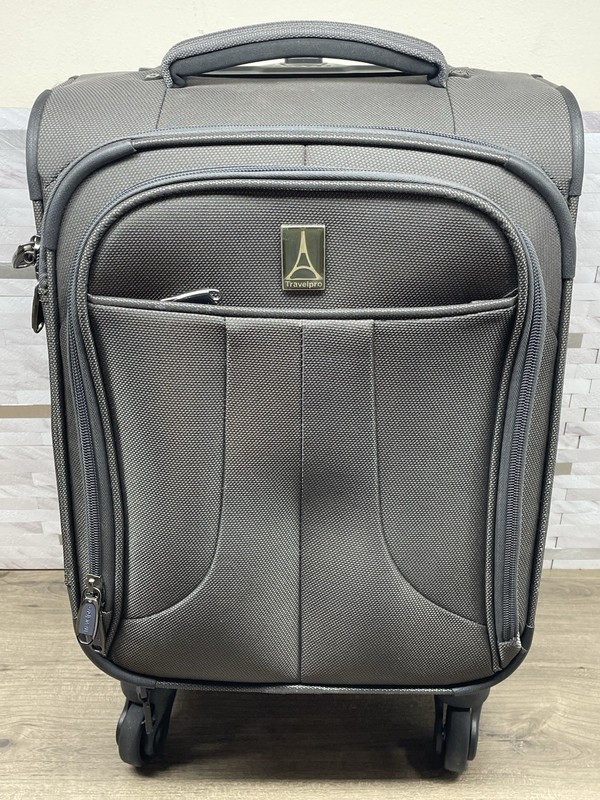 Travelpro 4 Wheel Expandable Spinner Gray Carry-on Suitcase 20x12x9” Great Cond.